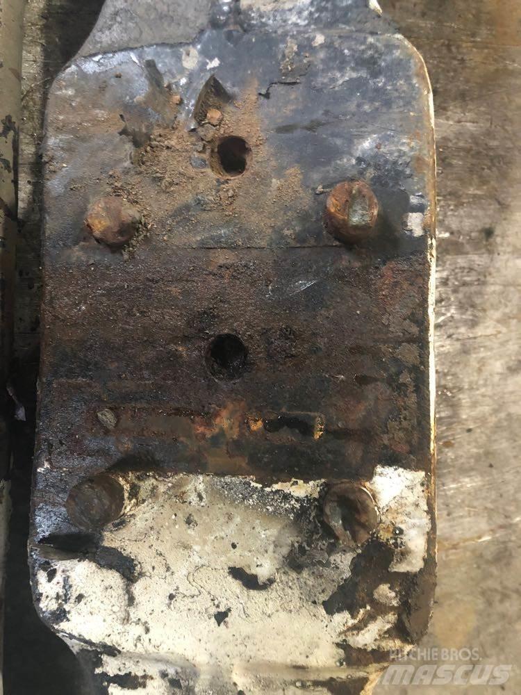 Eaton 20F4 Nápravy