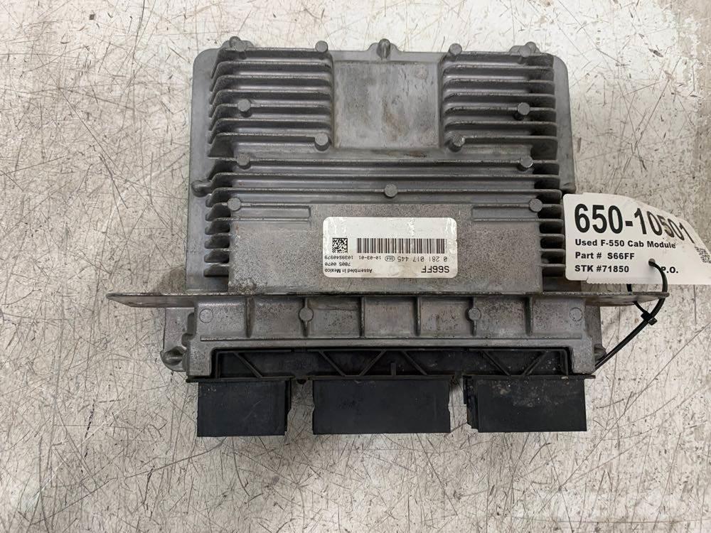 Ford F-550 Kabiny a interiér