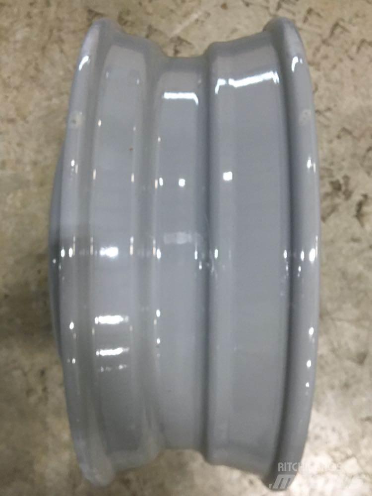 Ford F550 Pneumatiky, kola a ráfky