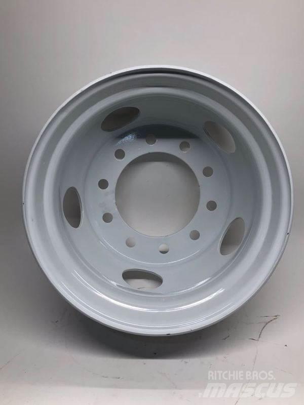 Ford F750 Pneumatiky, kola a ráfky