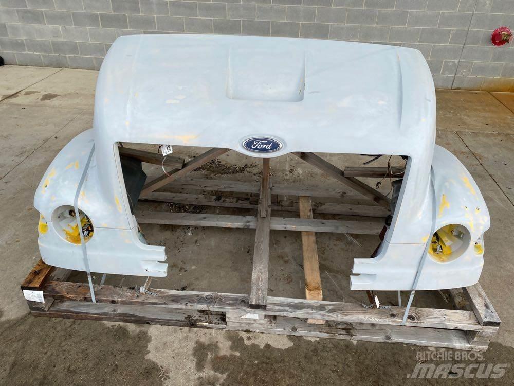 Ford L8501 Kabiny a interiér