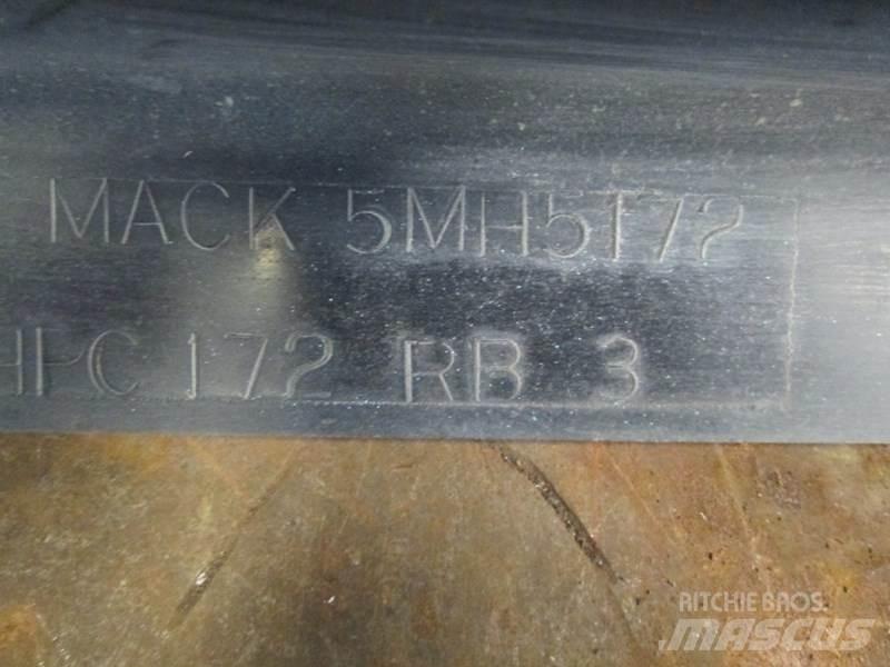 Mack MP7 Doprava – ostatní