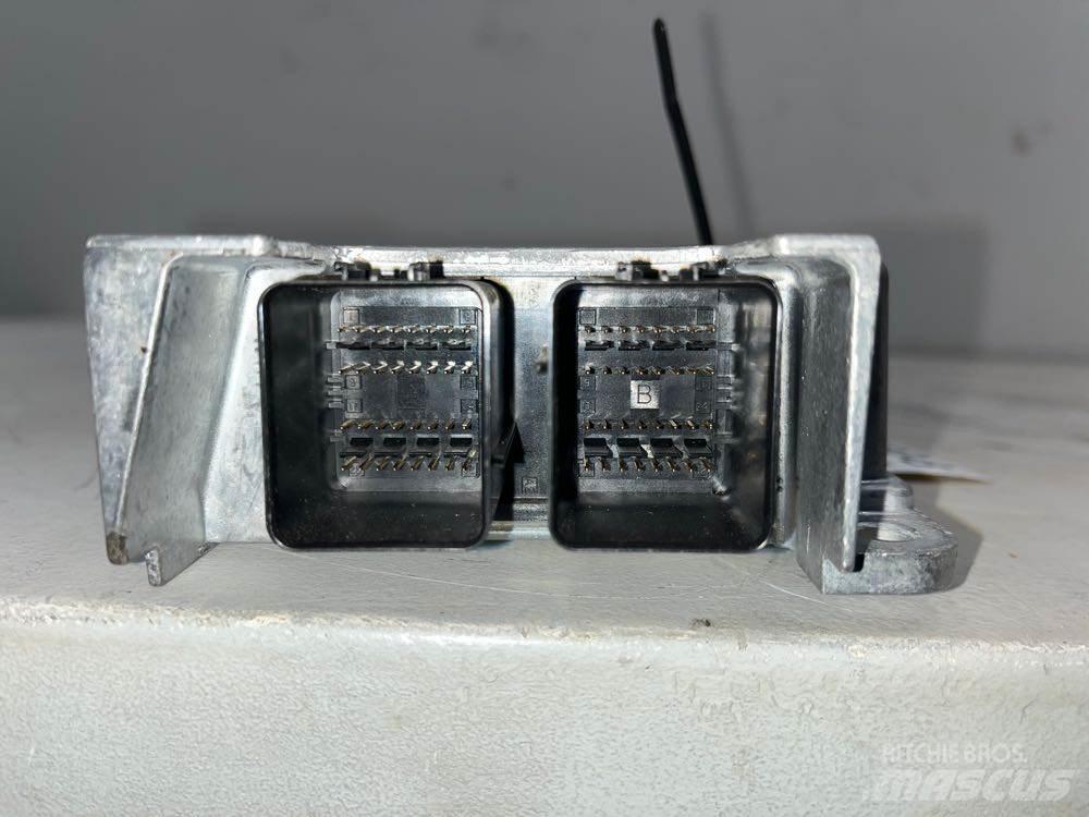 RAM 5500 Kabiny a interiér