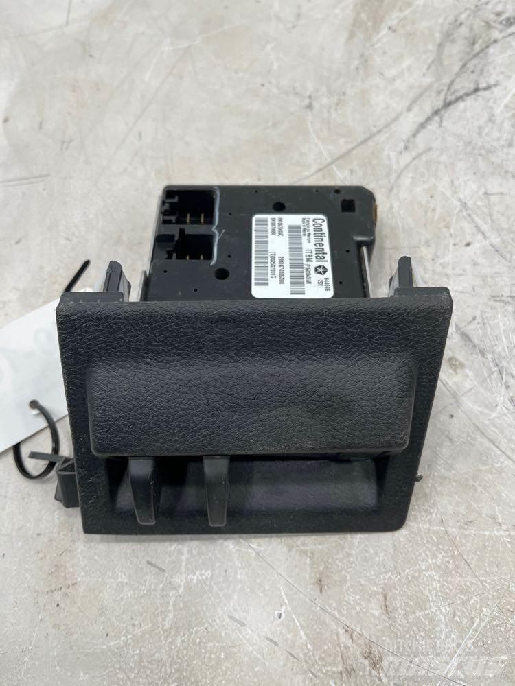 RAM 5500 Kabiny a interiér