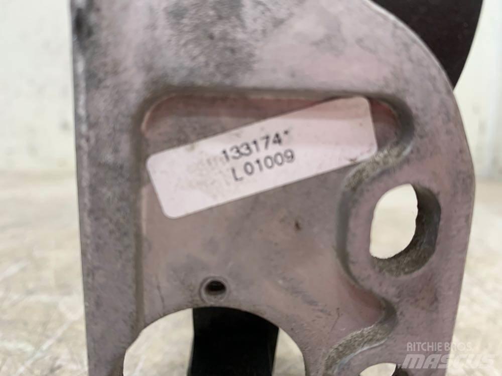 Volvo VNL Doprava – ostatní