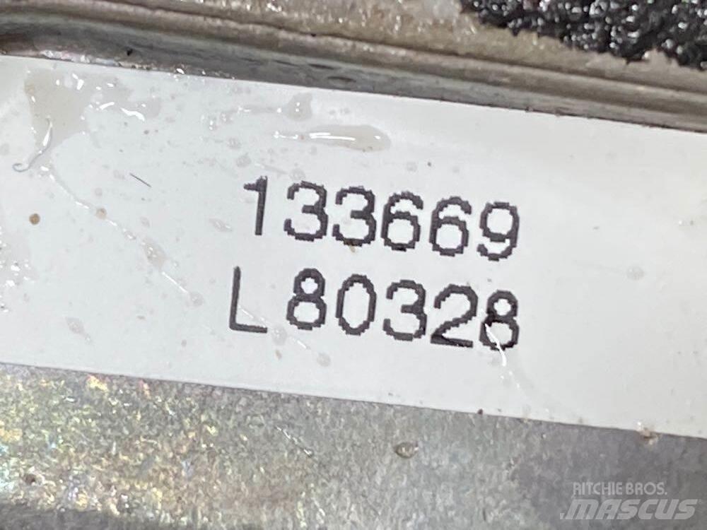 Volvo VNL Doprava – ostatní