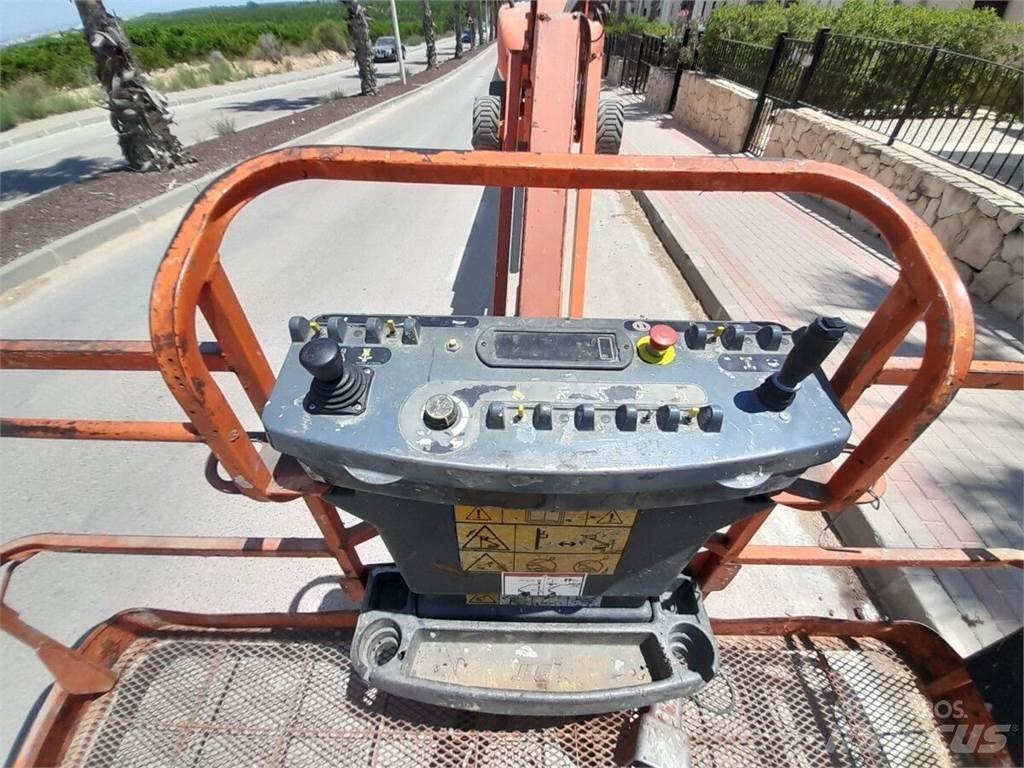 JLG 860SJ Teleskopické plošiny