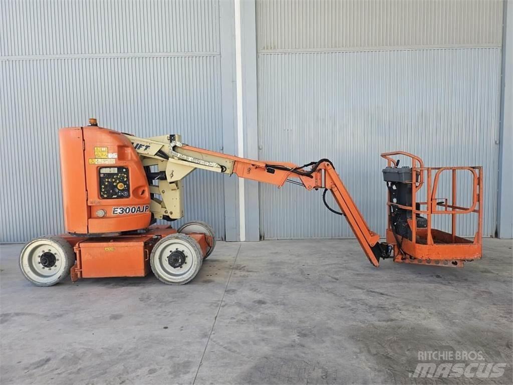 JLG E300AJP Kloubové plošiny
