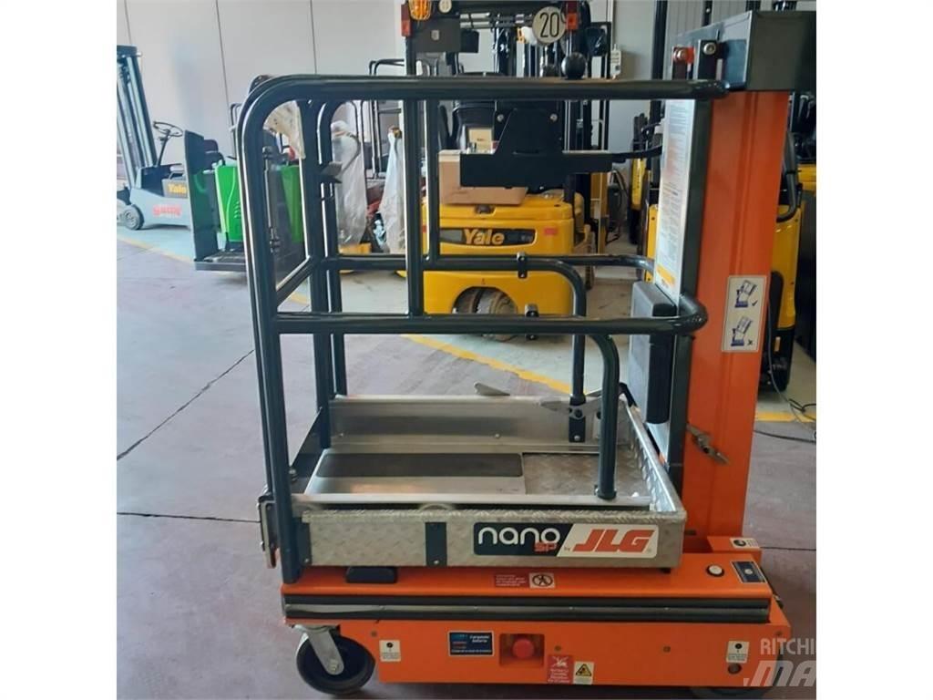 JLG NANO SP Vertikální sloupové výtahy