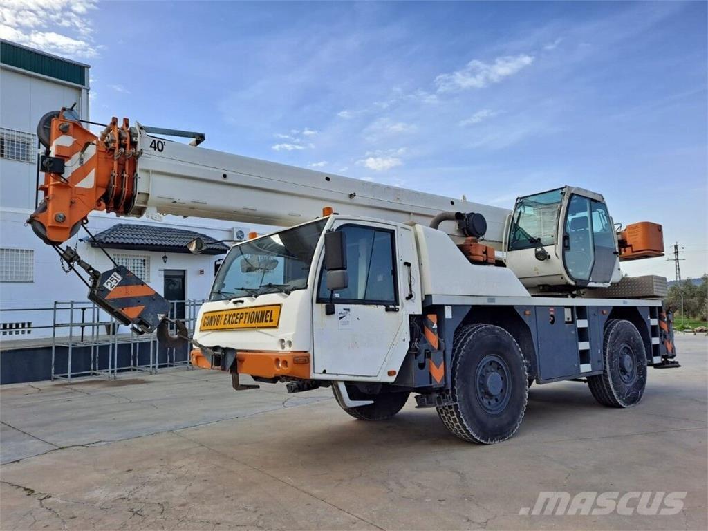 Terex AC40 Univerzální terénní jeřáby