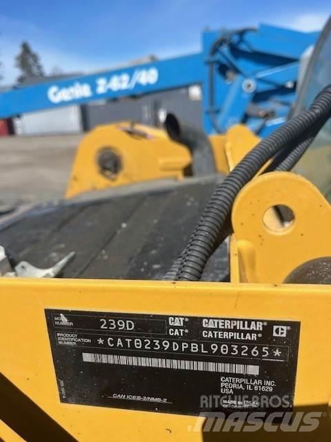 CAT 239D Tahače