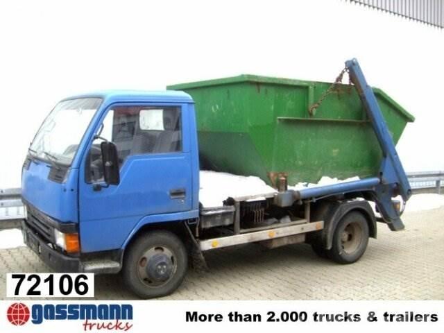 Mitsubishi Canter 4x2 Lanový nosič kontejnerů