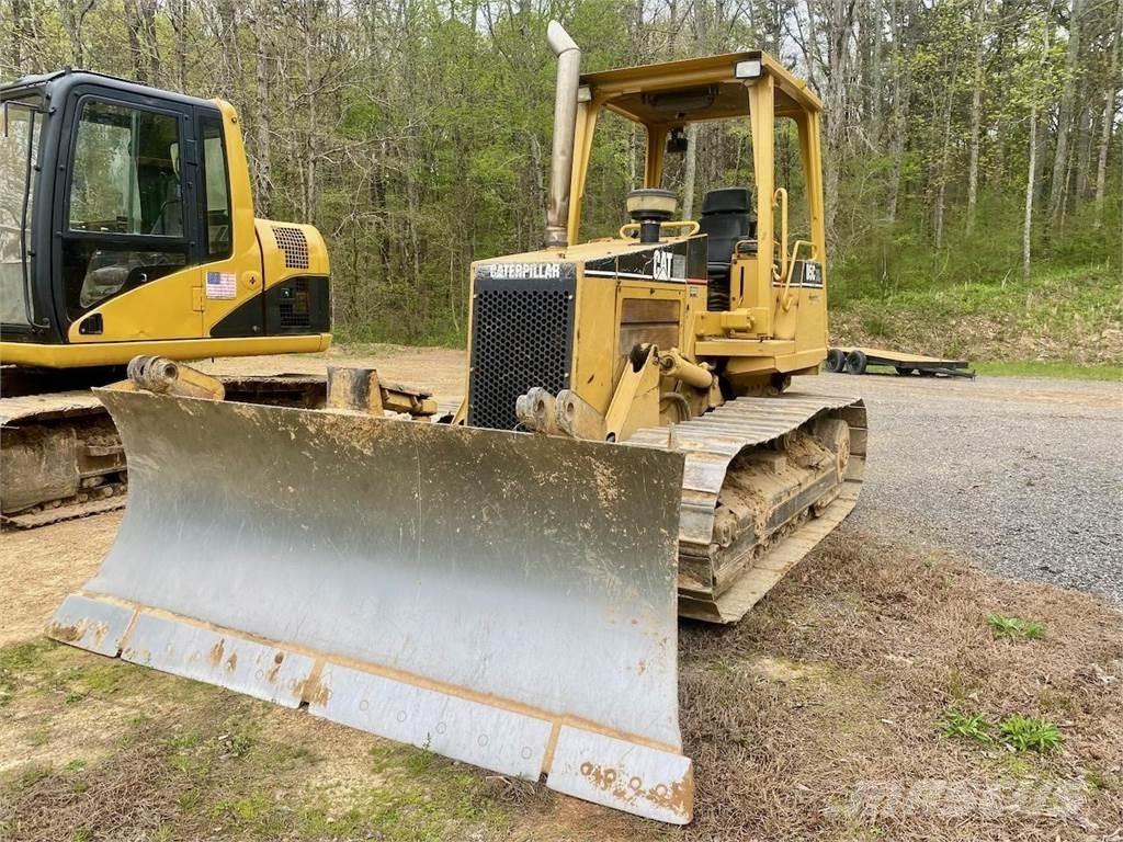 CAT D5C XL Pásové dozery