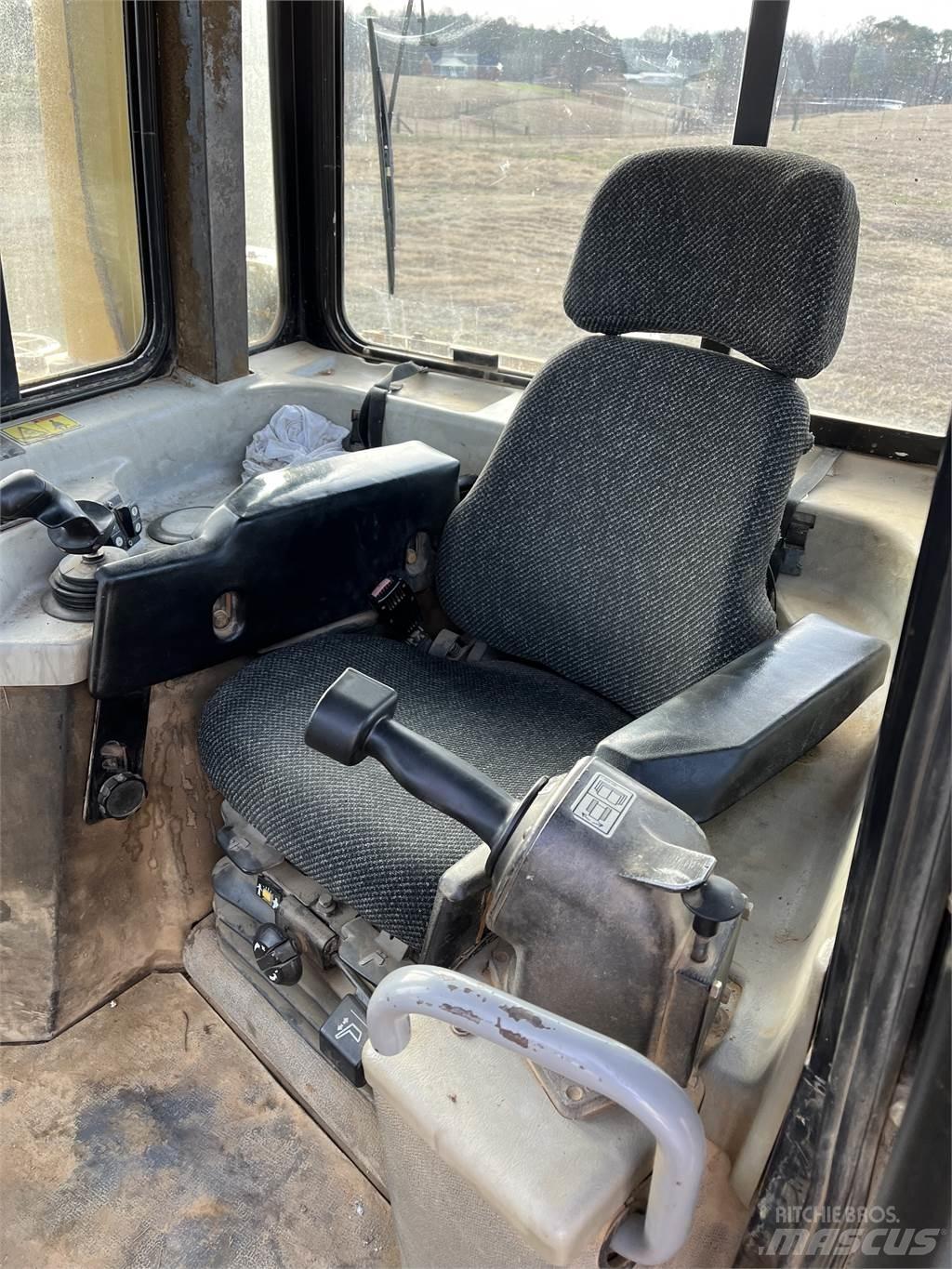 CAT D6R XL Pásové dozery