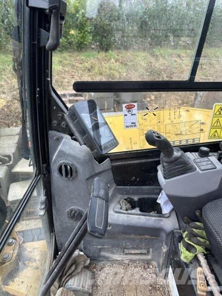 CAT 305C R Mini rýpadla < 7t