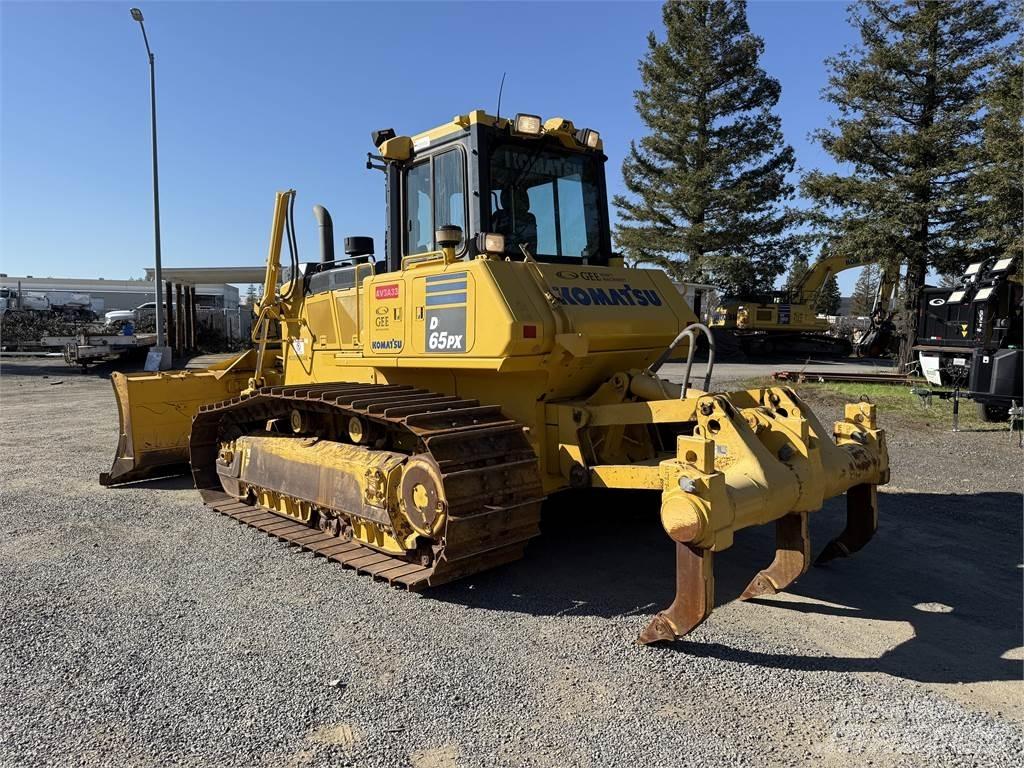 Komatsu D65PX-18 Pásové dozery
