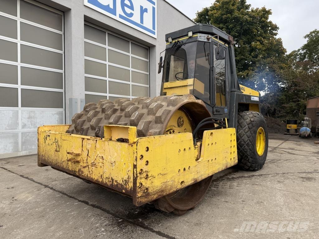 Bomag BW 217 PD-2 Tahačové válce