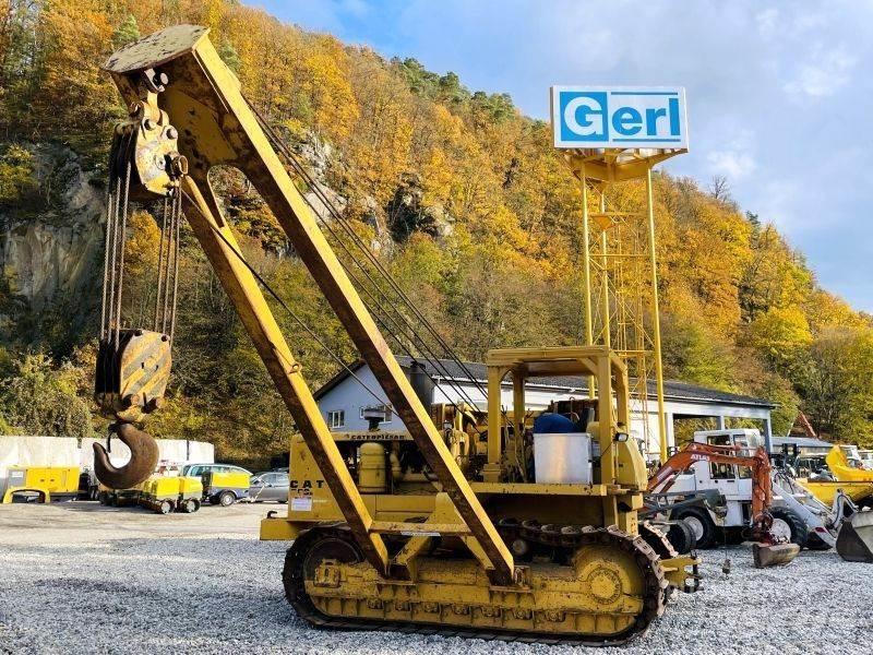 CAT 583H Pokladače potrubí