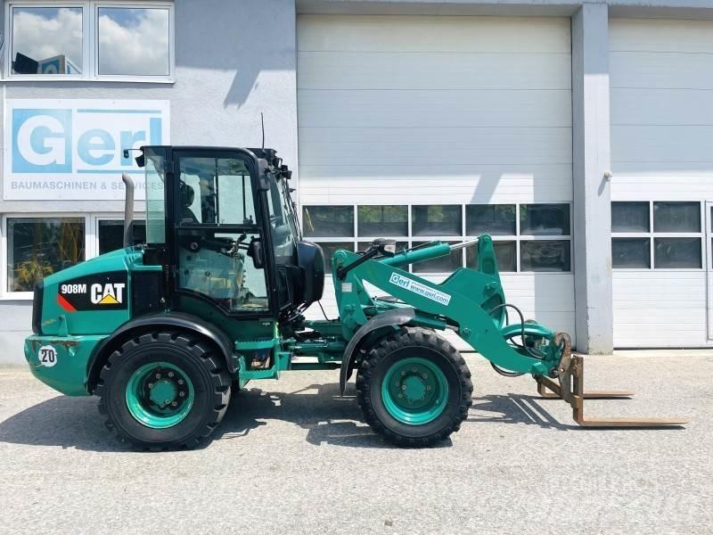CAT 908M Kolové nakladače