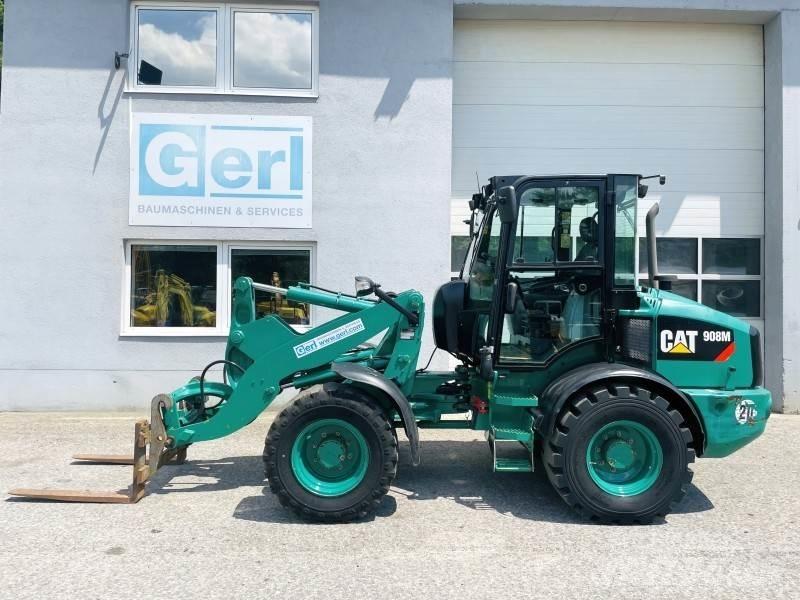 CAT 908M Kolové nakladače
