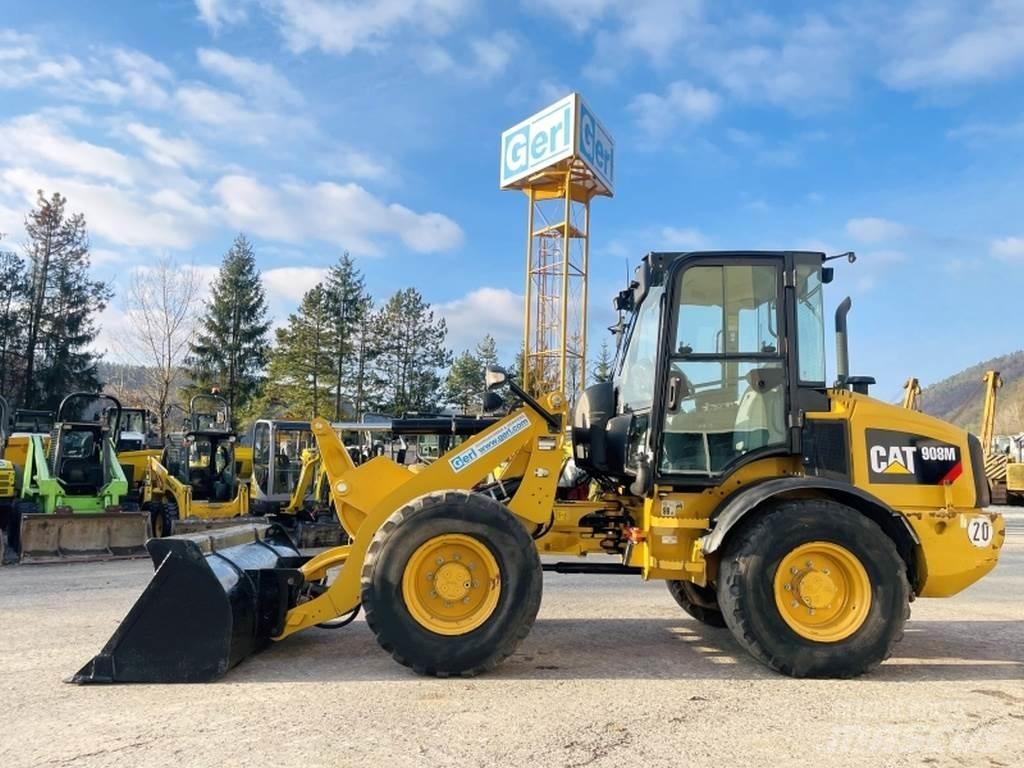CAT 908M Kolové nakladače