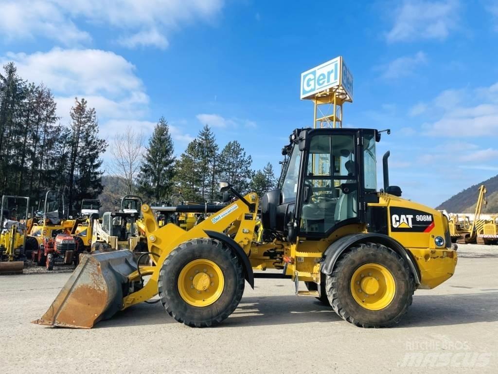 CAT 908M Kolové nakladače