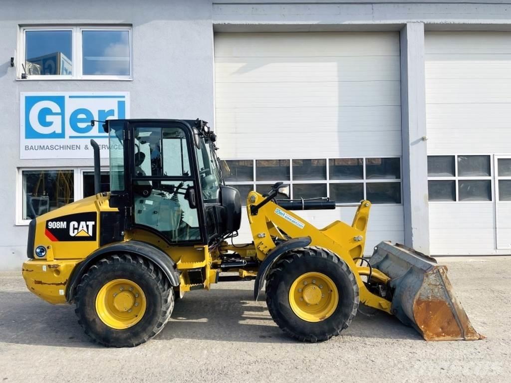 CAT 908M Kolové nakladače