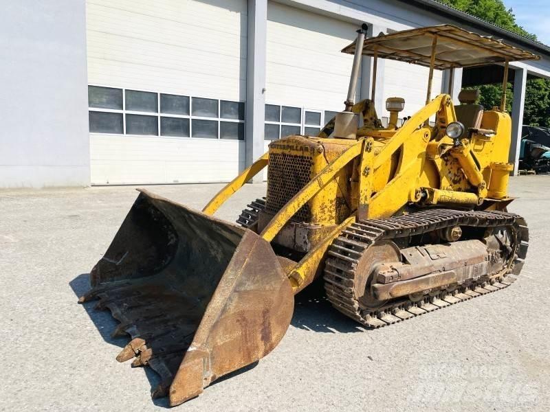 CAT 933F Pásové nakladače