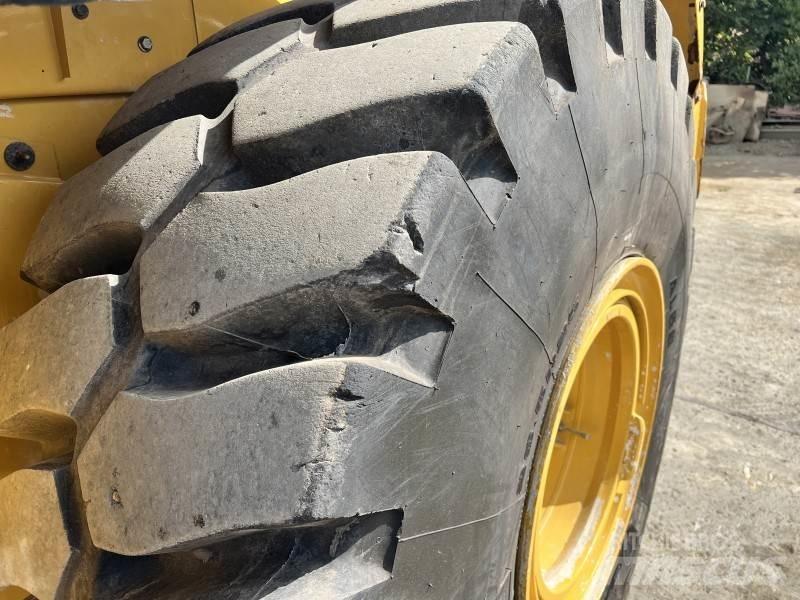 CAT 966 M-XE Kolové nakladače