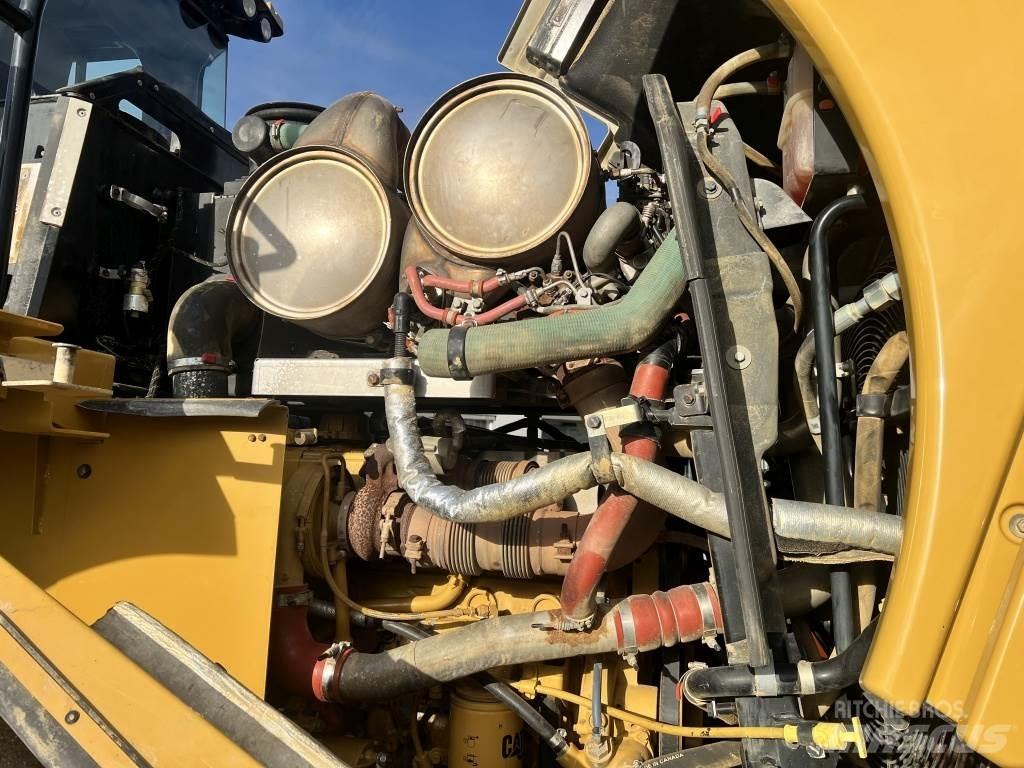 CAT 966 M XE Kolové nakladače