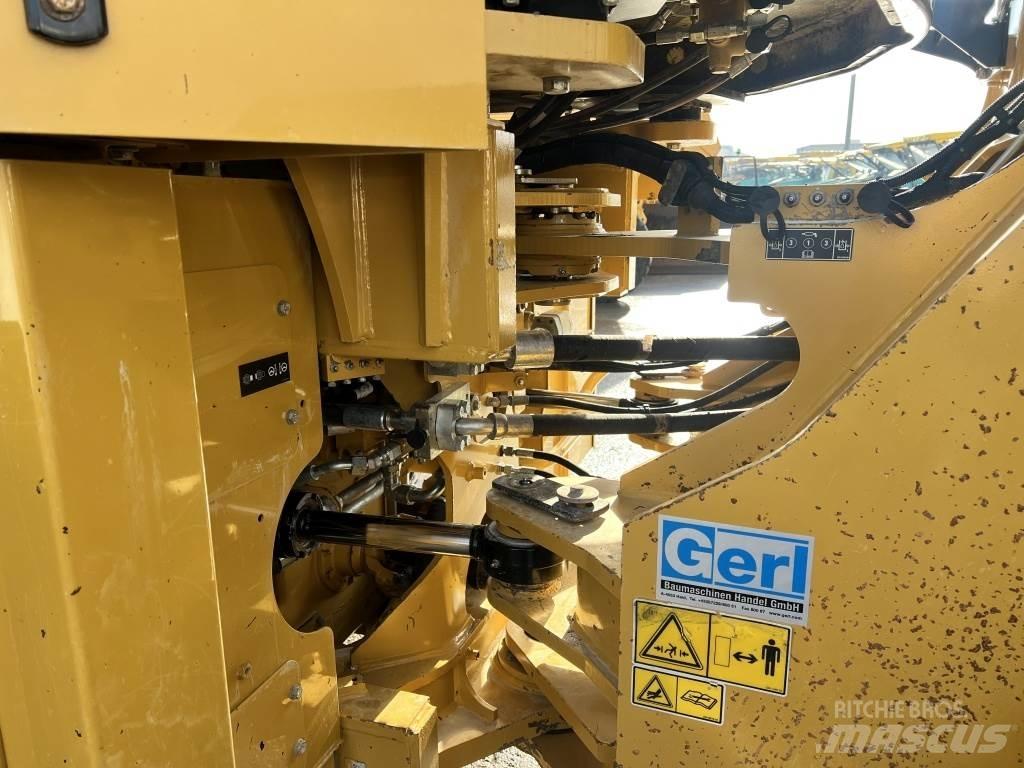 CAT 972 K Kolové nakladače