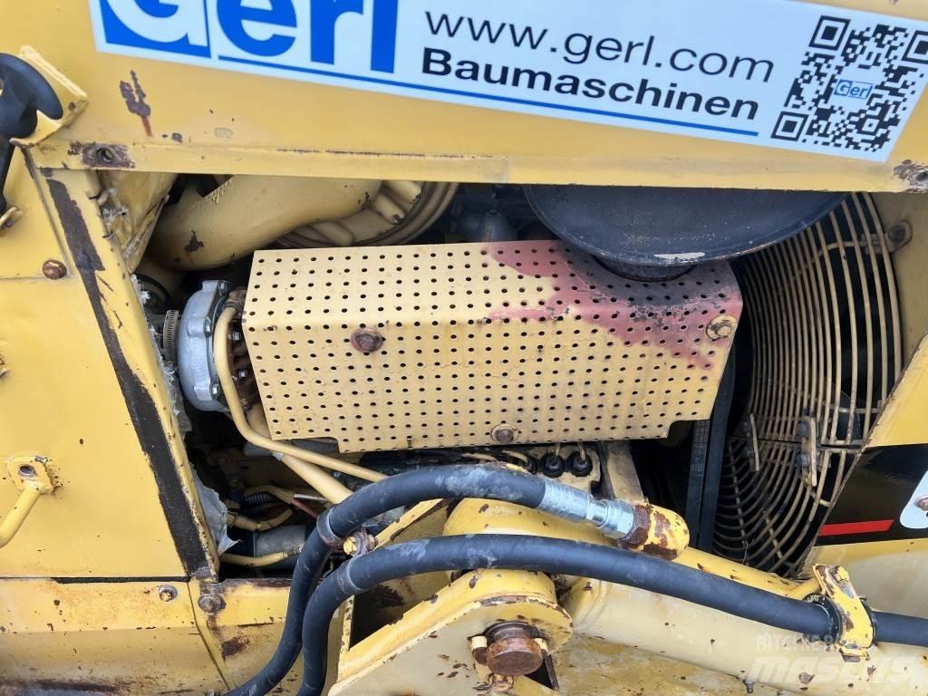 CAT D 5 H Pásové dozery