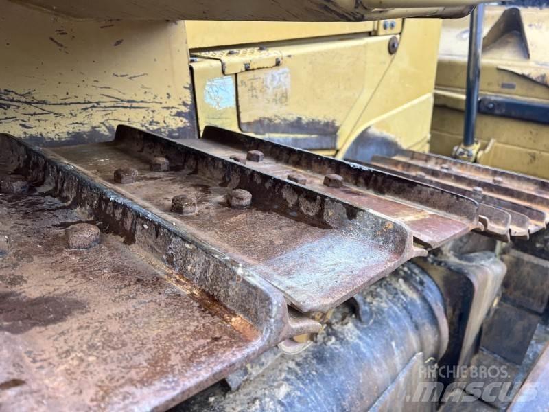 CAT D 6 T Pásové dozery