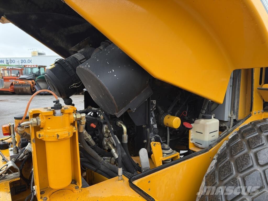 JCB Vibromax VM 75 D Tahačové válce