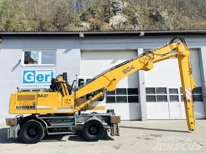 Liebherr A904 Stroje pro manipulaci s odpadem