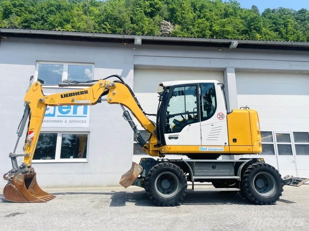 Liebherr A910 Compact Kolová rýpadla