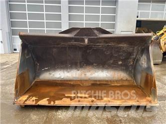 Liebherr Schaufel L 574 Kolové nakladače