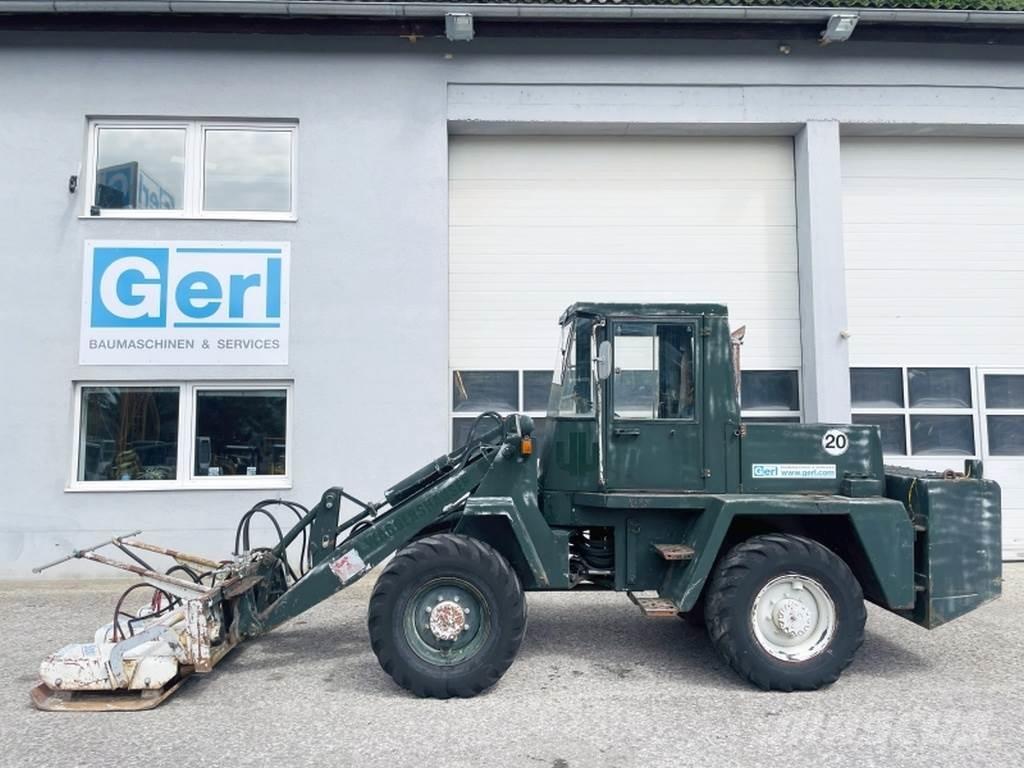 Schaeff ZL8 Kolové nakladače
