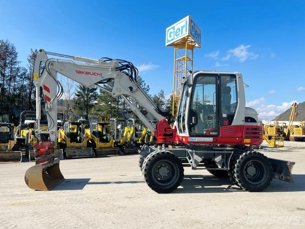 Takeuchi TB295W Kolová rýpadla