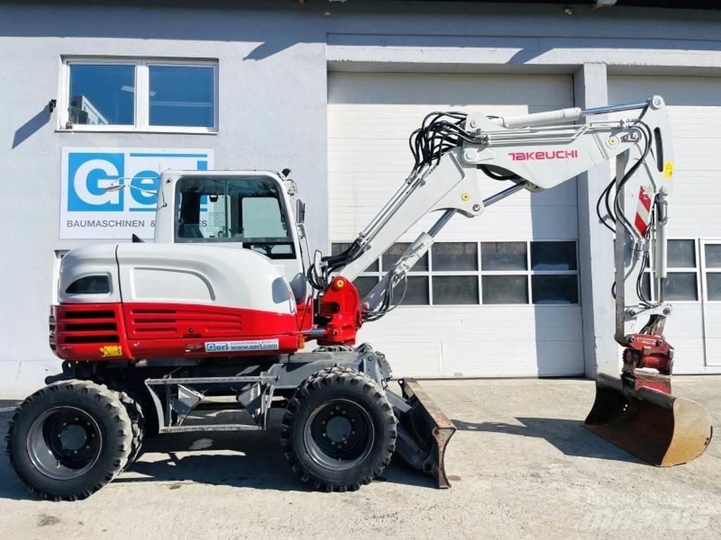 Takeuchi TB295W Kolová rýpadla
