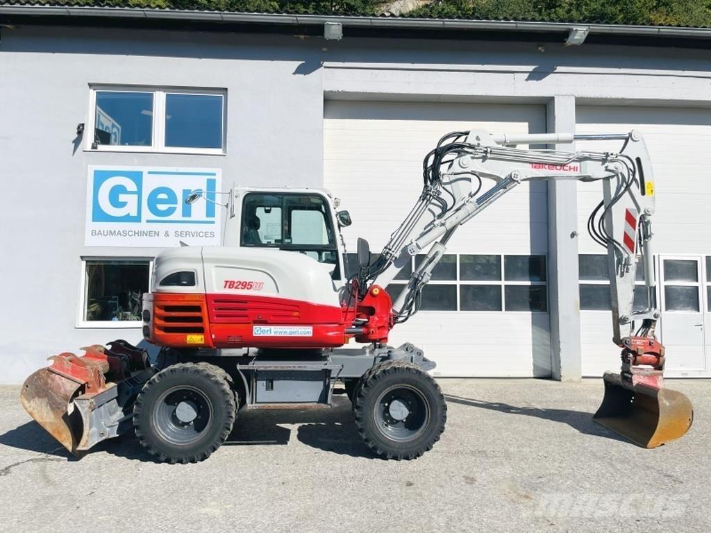 Takeuchi TB295W Kolová rýpadla