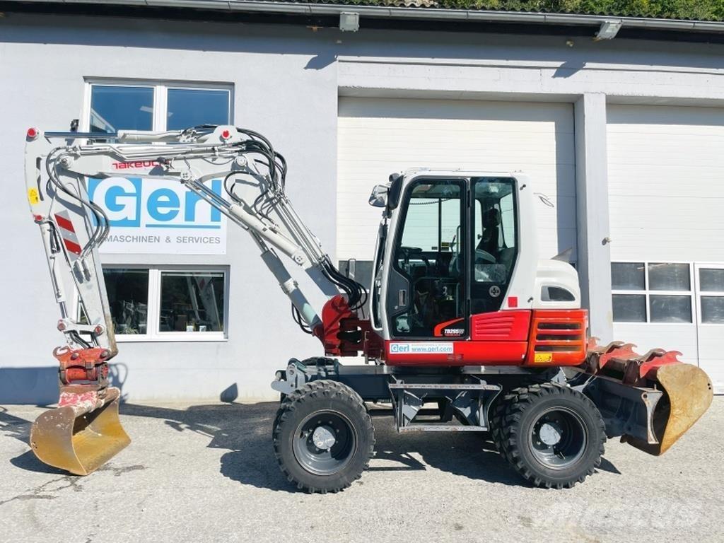 Takeuchi TB295W Kolová rýpadla