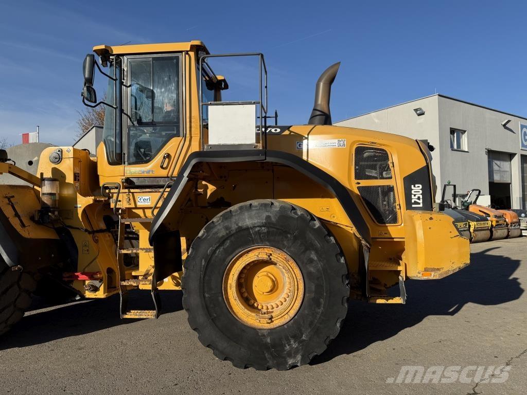 Volvo L 250 G Kolové nakladače