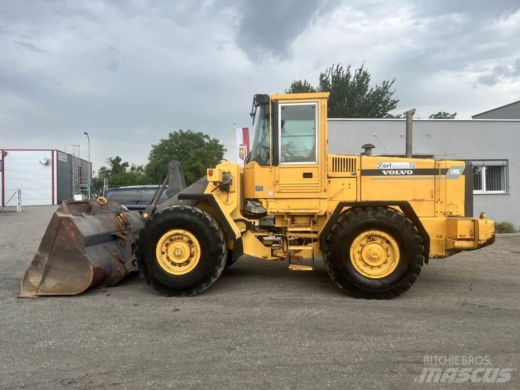 Volvo L 90 C Kolové nakladače