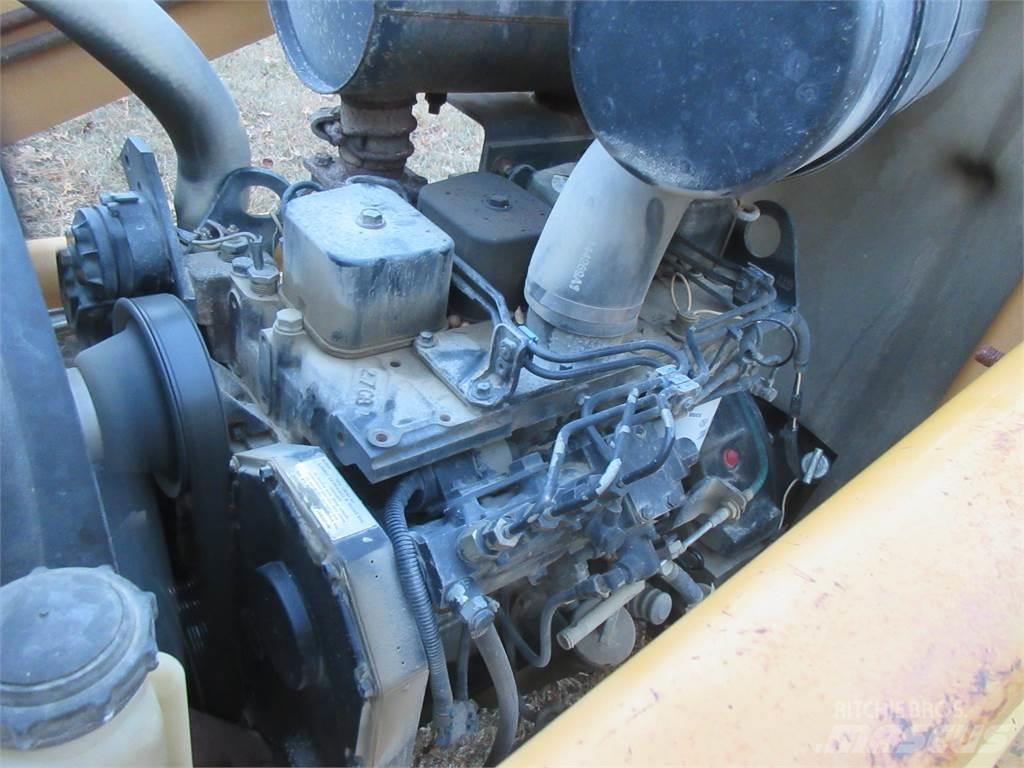 CASE 580L Kolové nakladače