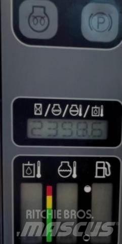 CASE TR270 Smykem řízené nakladače