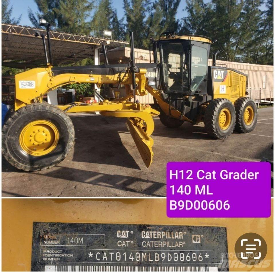 CAT 140M Pásové dozery