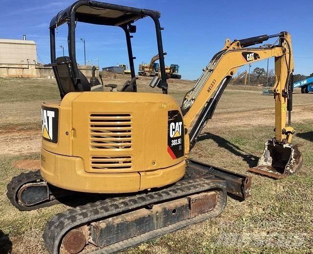 CAT 303.5E2 CR Mini rýpadla < 7t