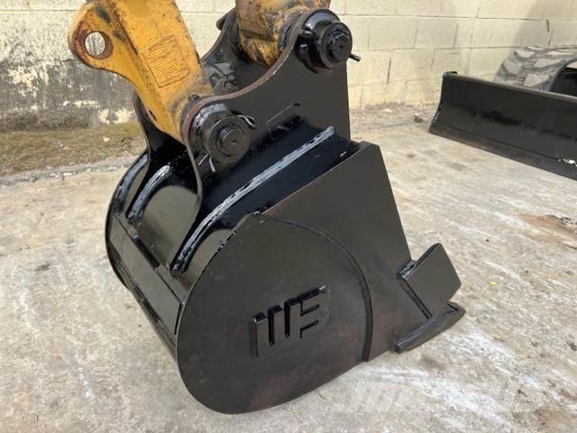 CAT 304E2 CR Mini rýpadla < 7t