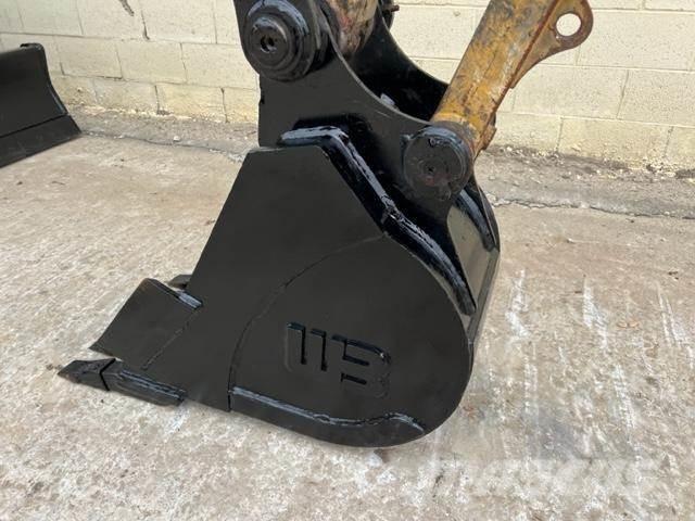 CAT 305.5E2 Mini rýpadla < 7t